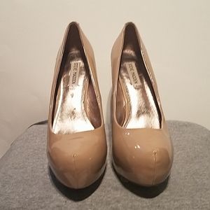Steve Madden patent platform heel
